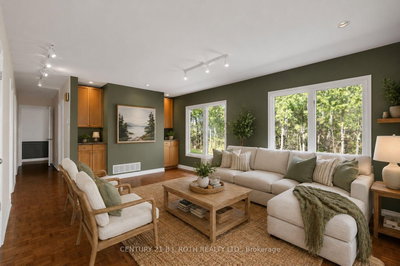 49 Lakeshore Road E • Oro-Medonte, ON photo 6