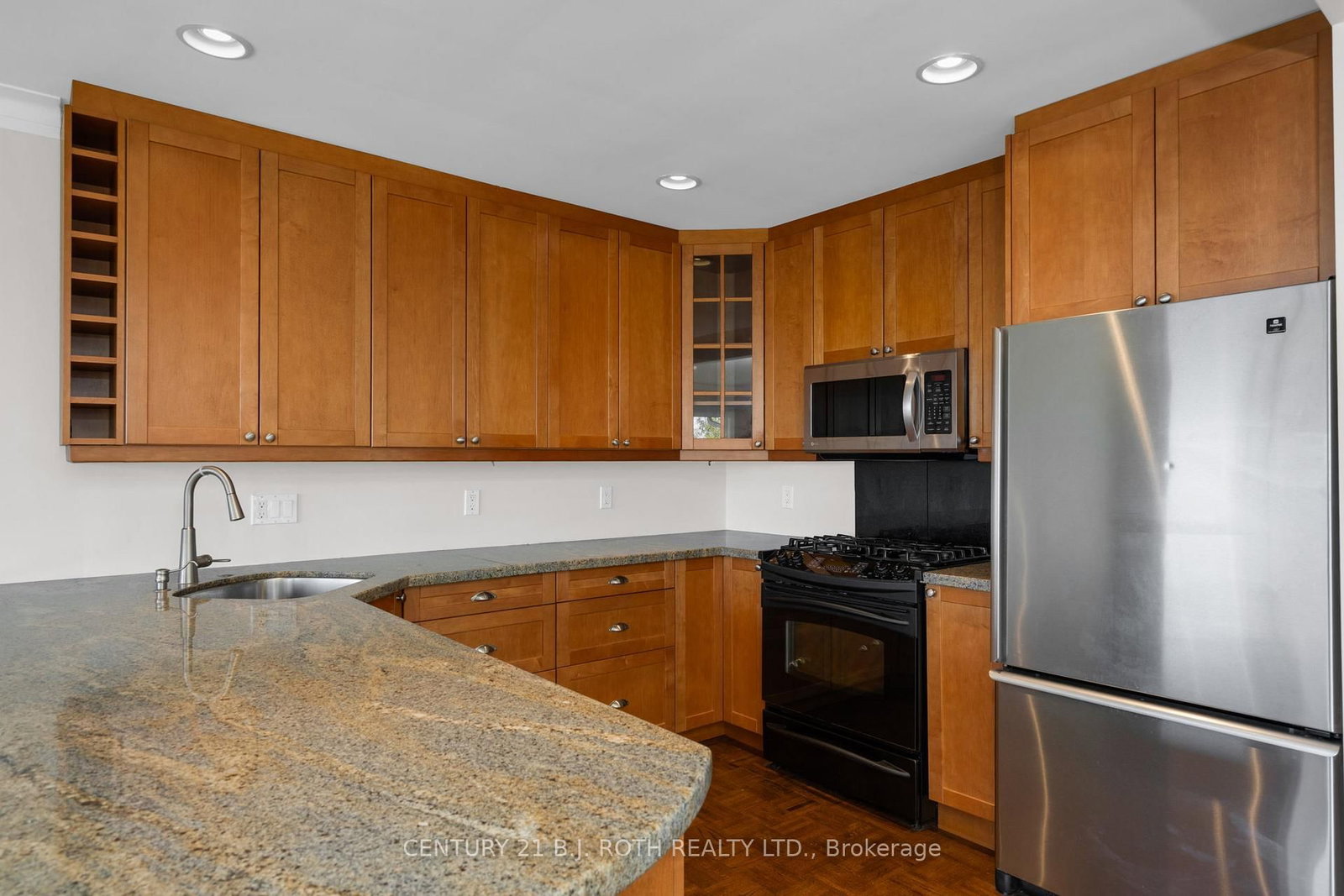49 Lakeshore Road E • Oro-Medonte, ON photo 8