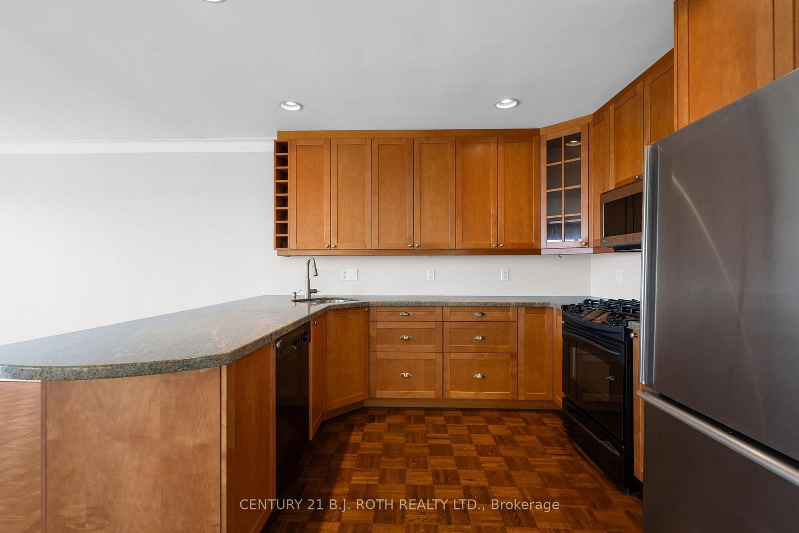 49 Lakeshore Road E • Oro-Medonte, ON photo 9