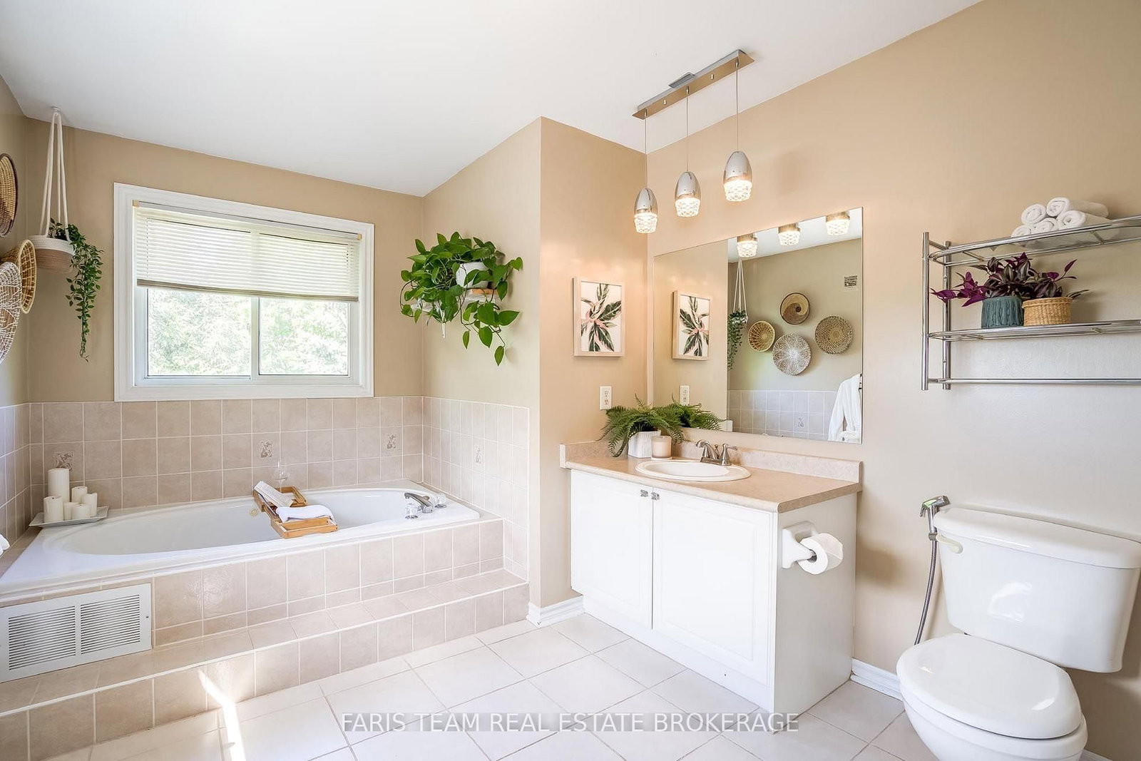 46 Bell Street • Barrie, ON photo 21