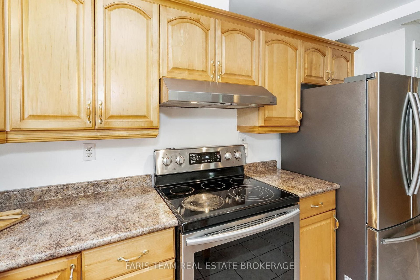 24 Laurie Crescent • Barrie, ON photo 8