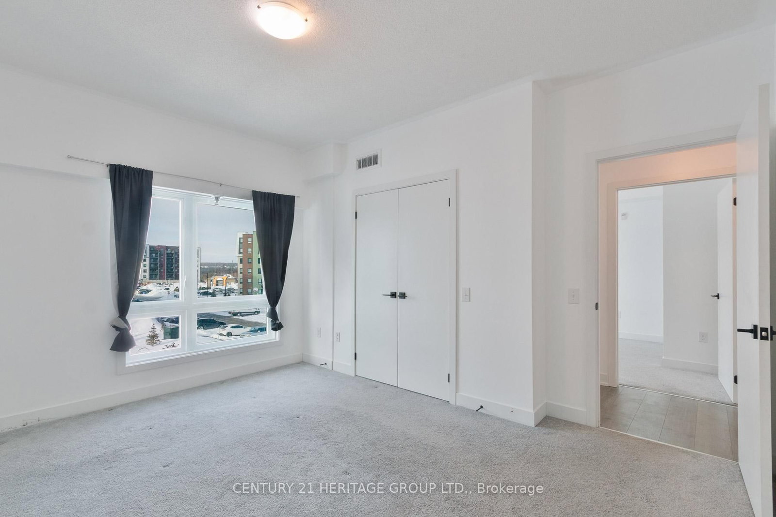 10 Culinary Lane • #201 • Barrie, ON photo 19
