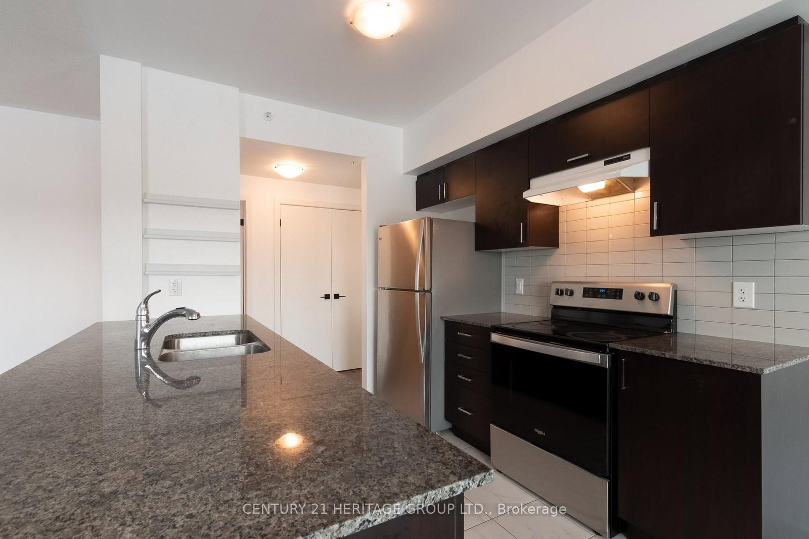 10 Culinary Lane • #201 • Barrie, ON photo 9