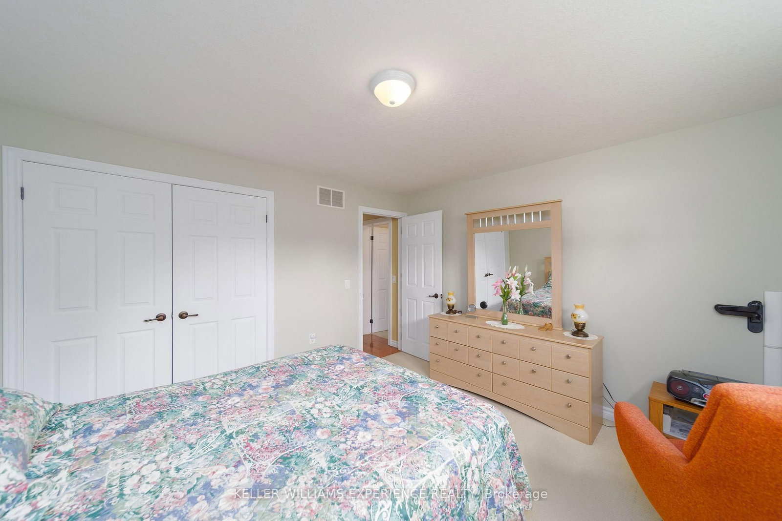 6 Virginia Avenue • Wasaga Beach, ON photo 17