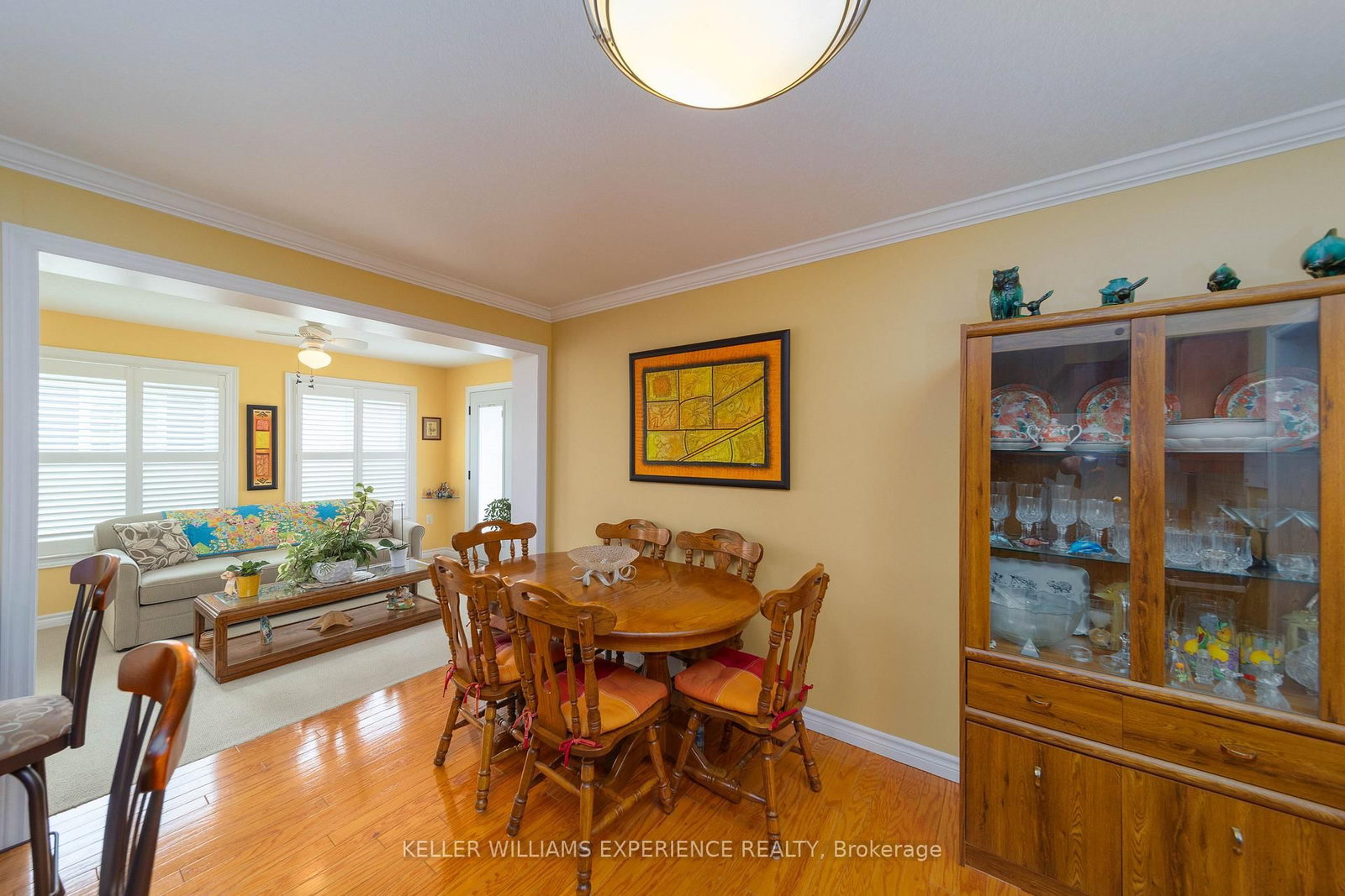 6 Virginia Avenue • Wasaga Beach, ON photo 4