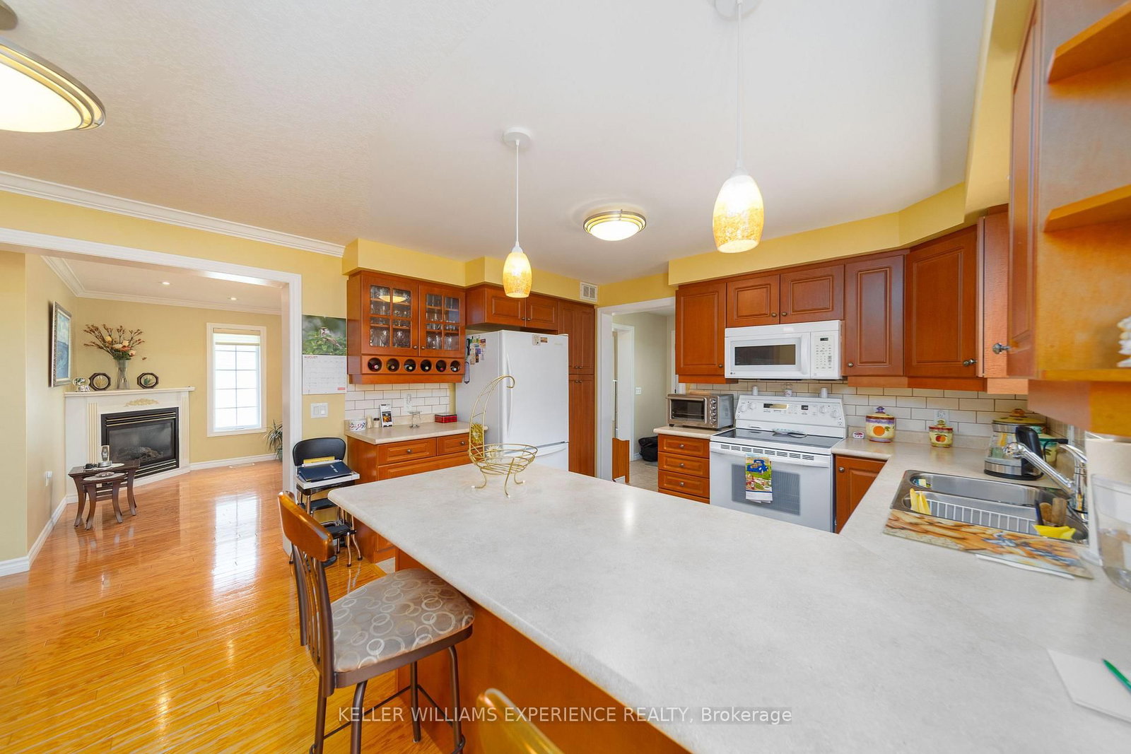 6 Virginia Avenue • Wasaga Beach, ON photo 5