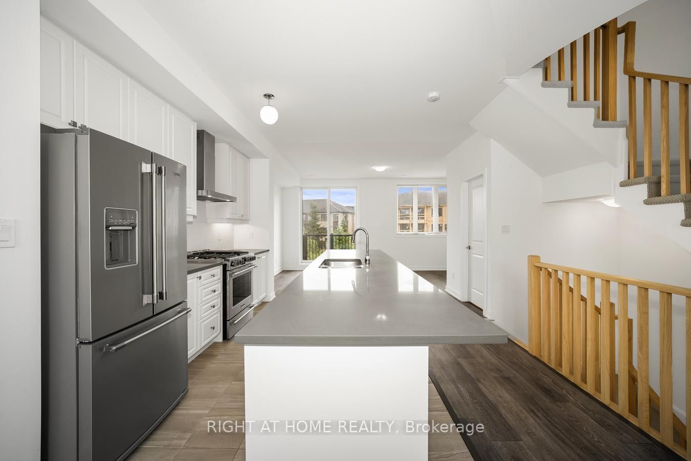 6 Blue Forest Crescent • Barrie, ON photo 13