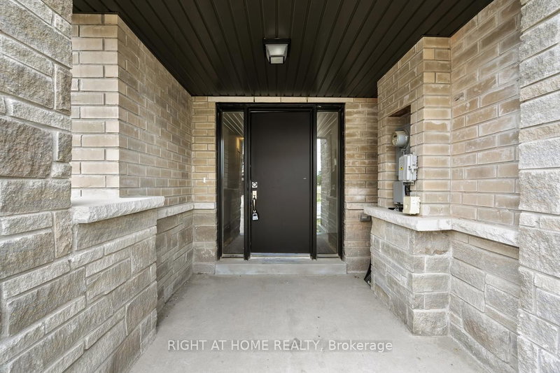 6 Blue Forest Crescent
