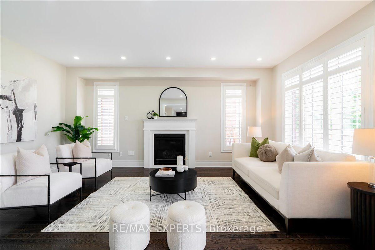 22 Travers Gate • Springwater, ON photo 10