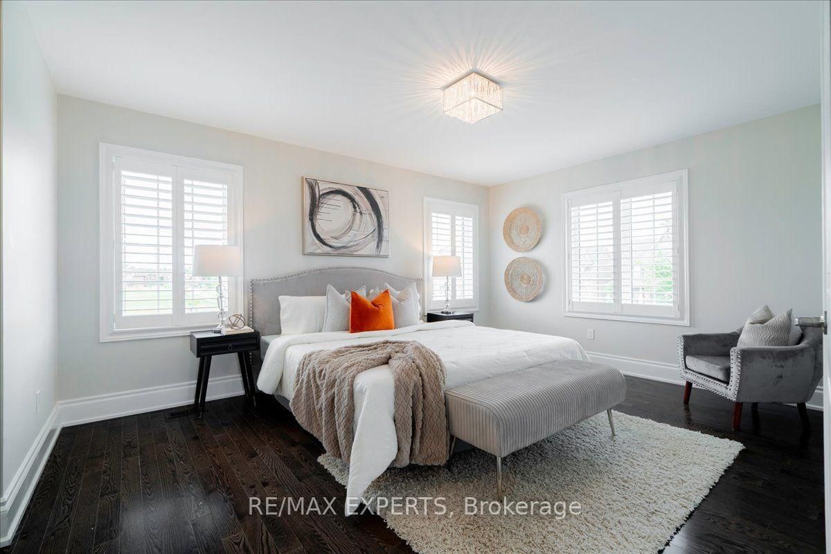 22 Travers Gate • Springwater, ON photo 19