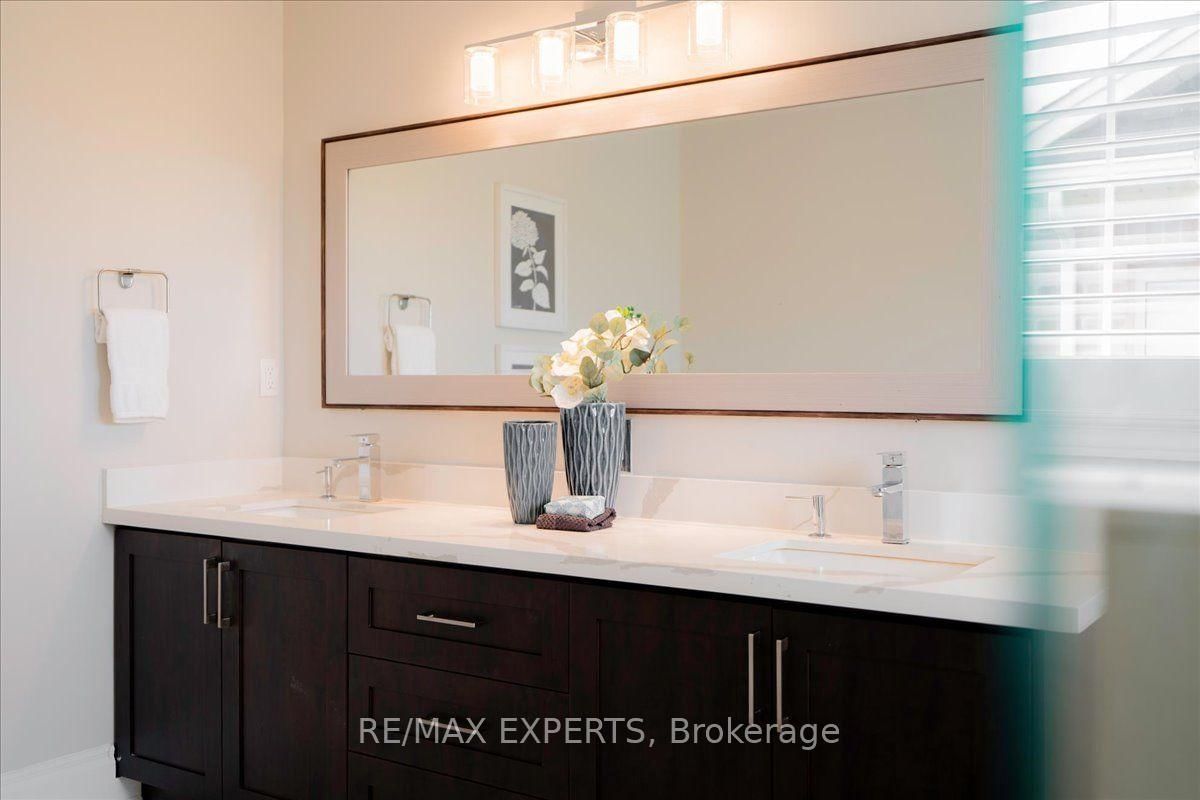 22 Travers Gate • Springwater, ON photo 21