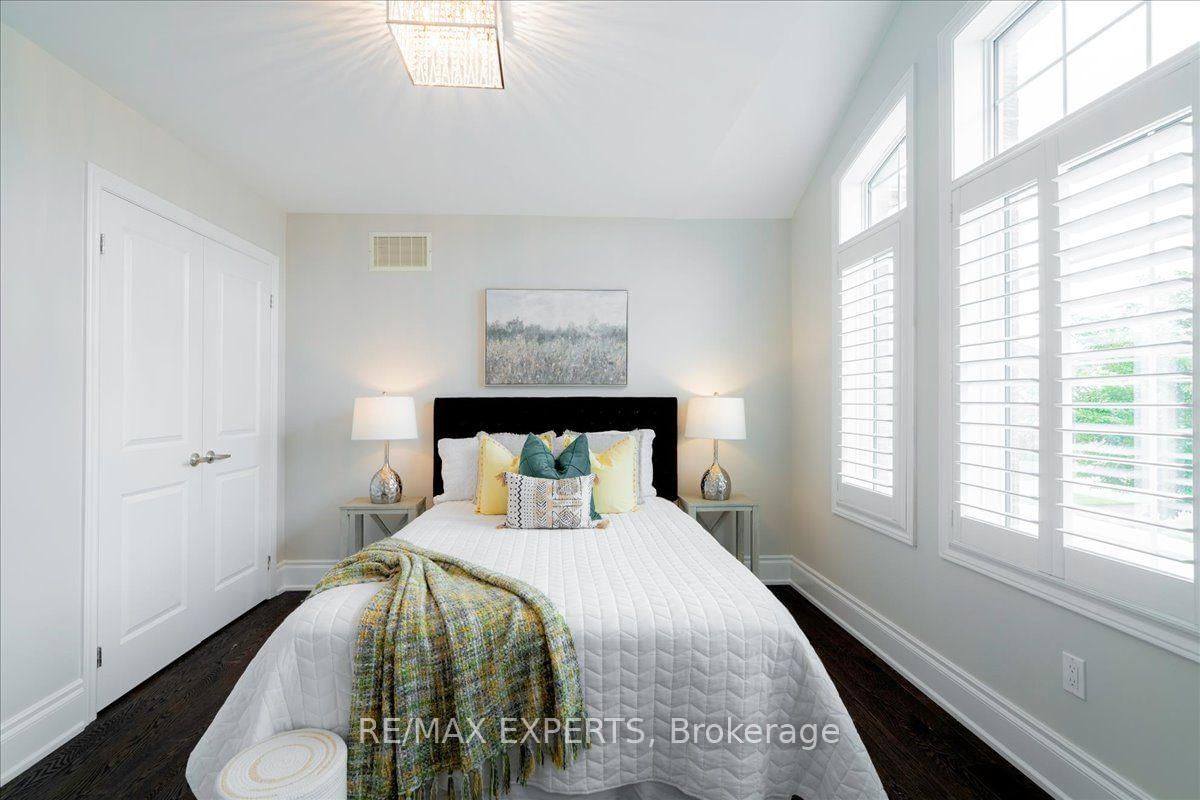 22 Travers Gate • Springwater, ON photo 24