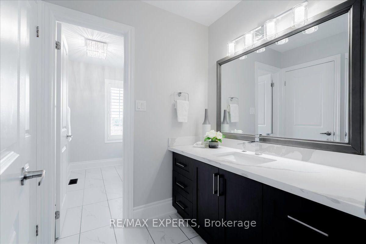 22 Travers Gate • Springwater, ON photo 28