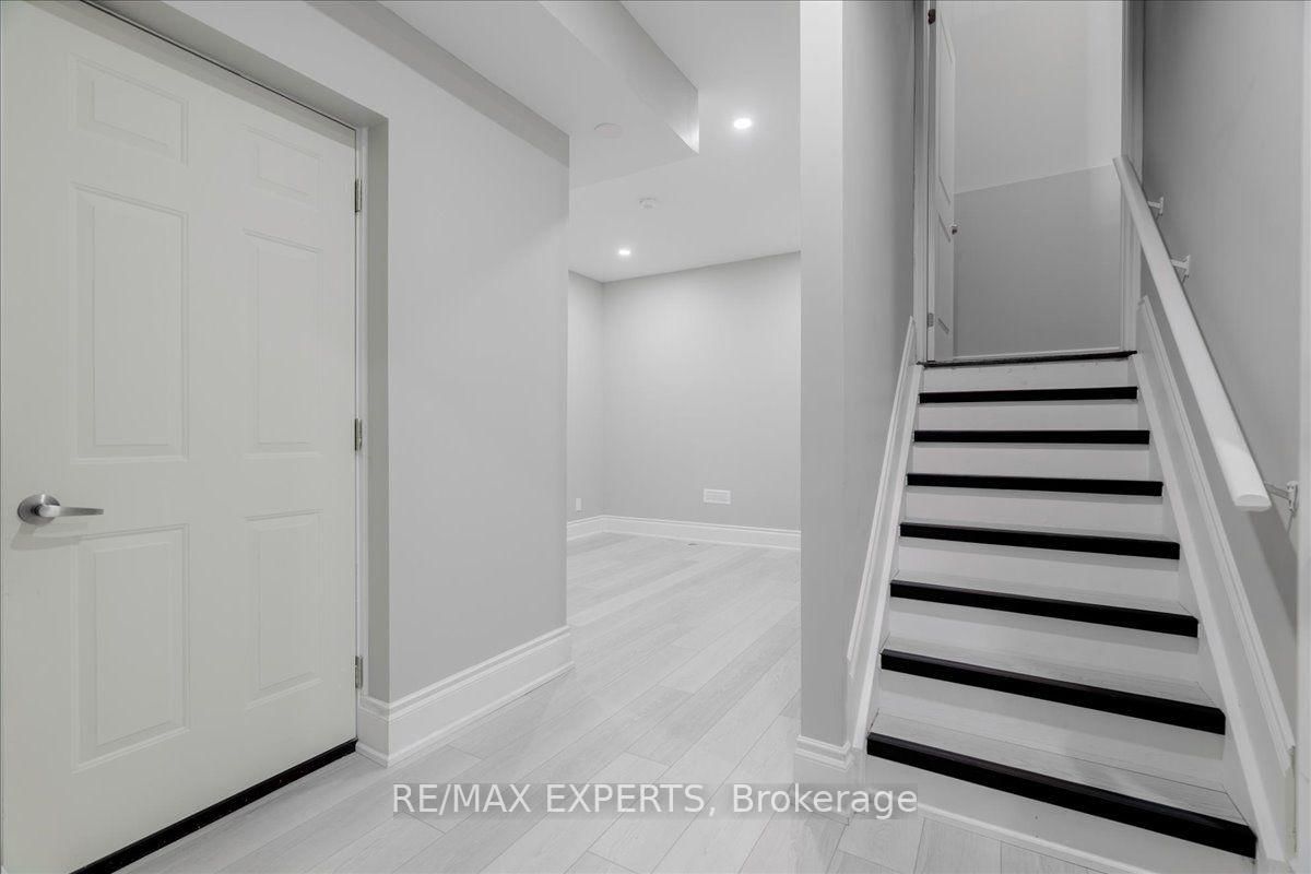 22 Travers Gate • Springwater, ON photo 29