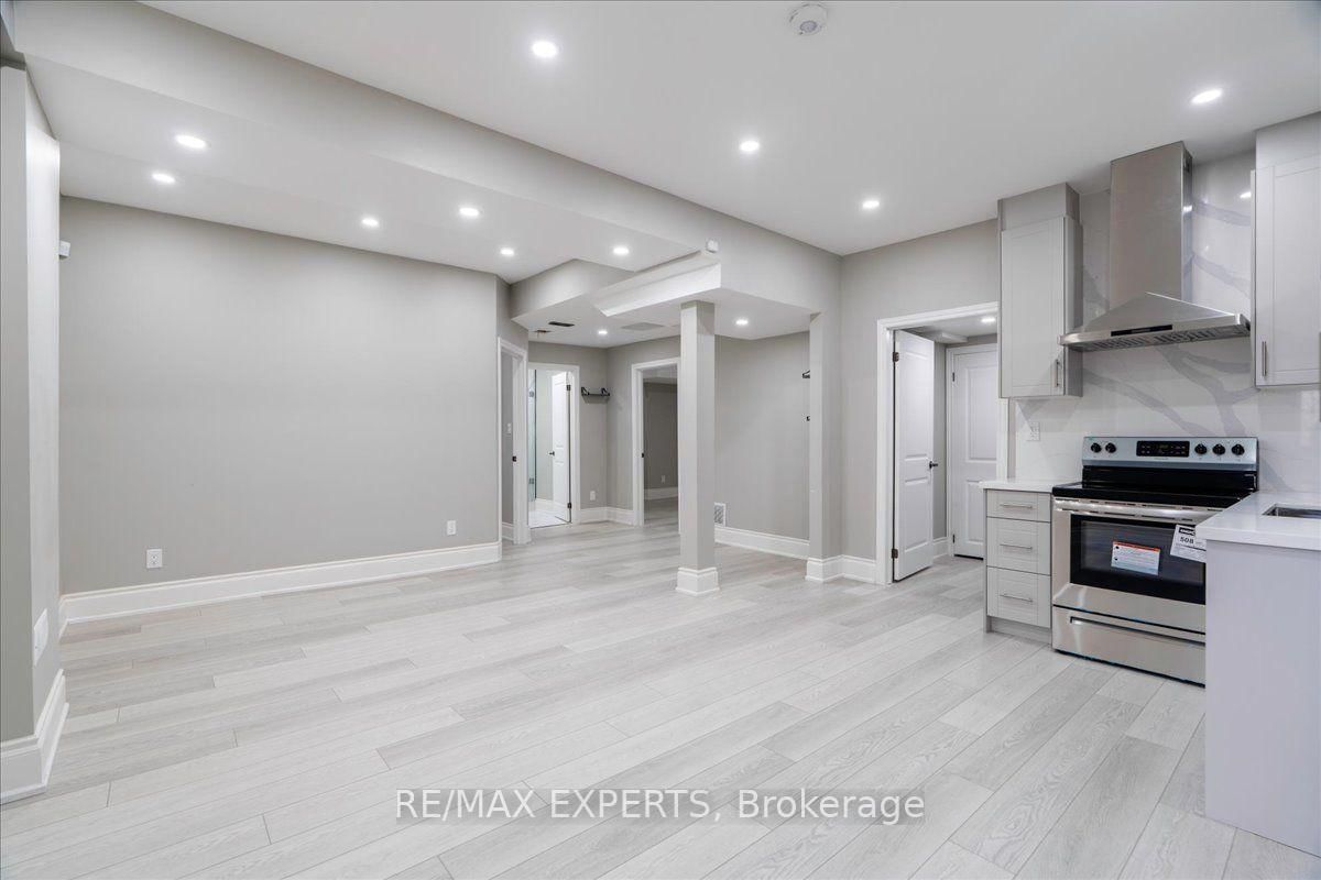 22 Travers Gate • Springwater, ON photo 39