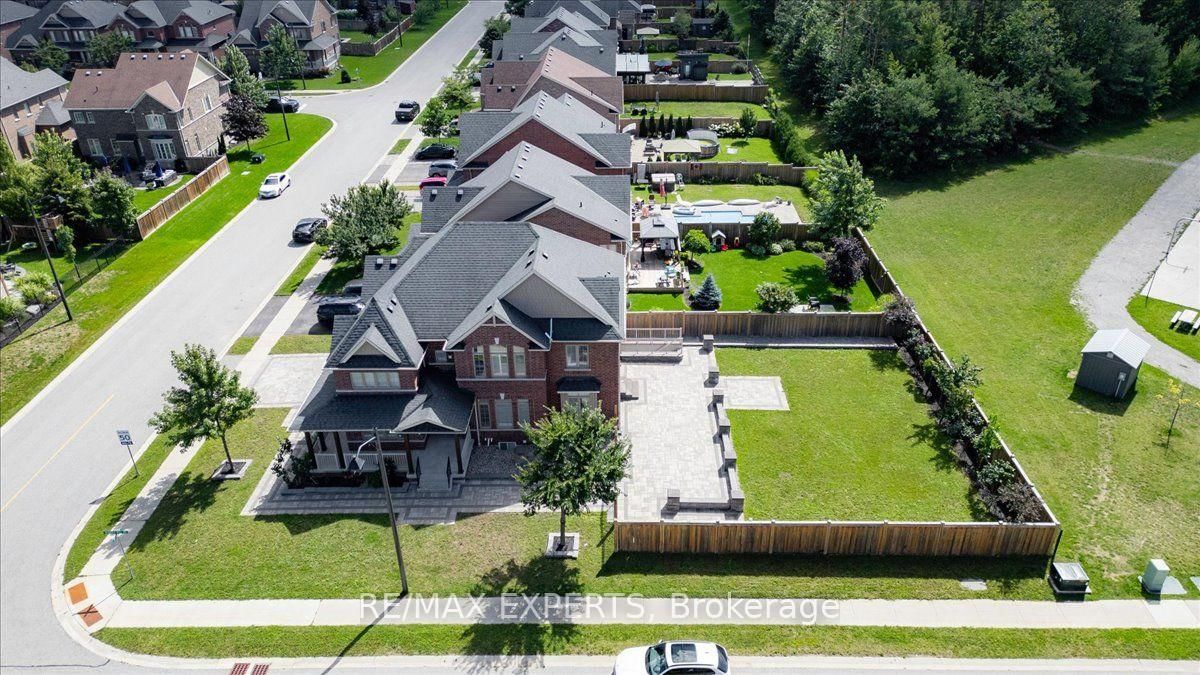 22 Travers Gate • Springwater, ON photo 50