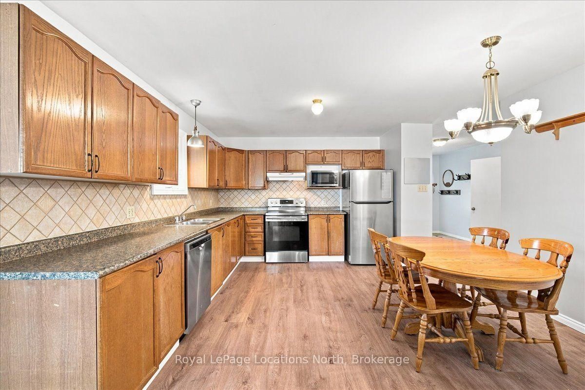 6 Royal Beech Drive • Wasaga Beach, ON photo 12