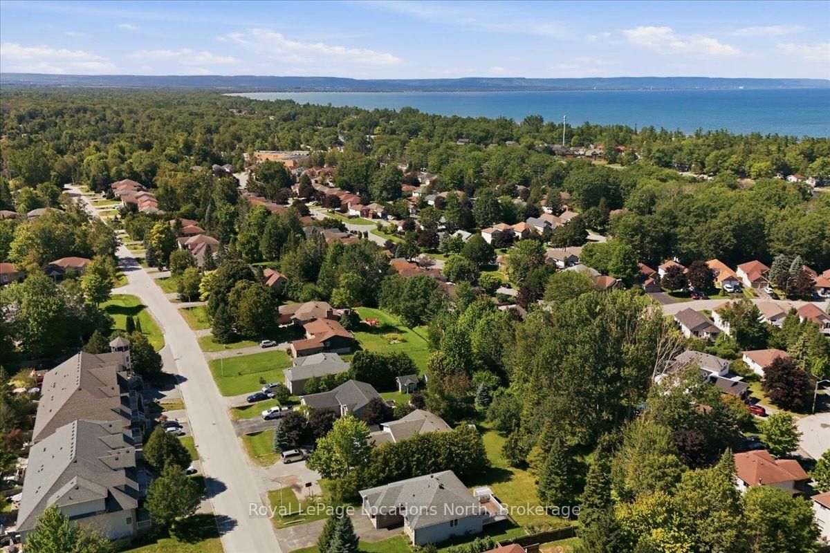 6 Royal Beech Drive • Wasaga Beach, ON photo 36