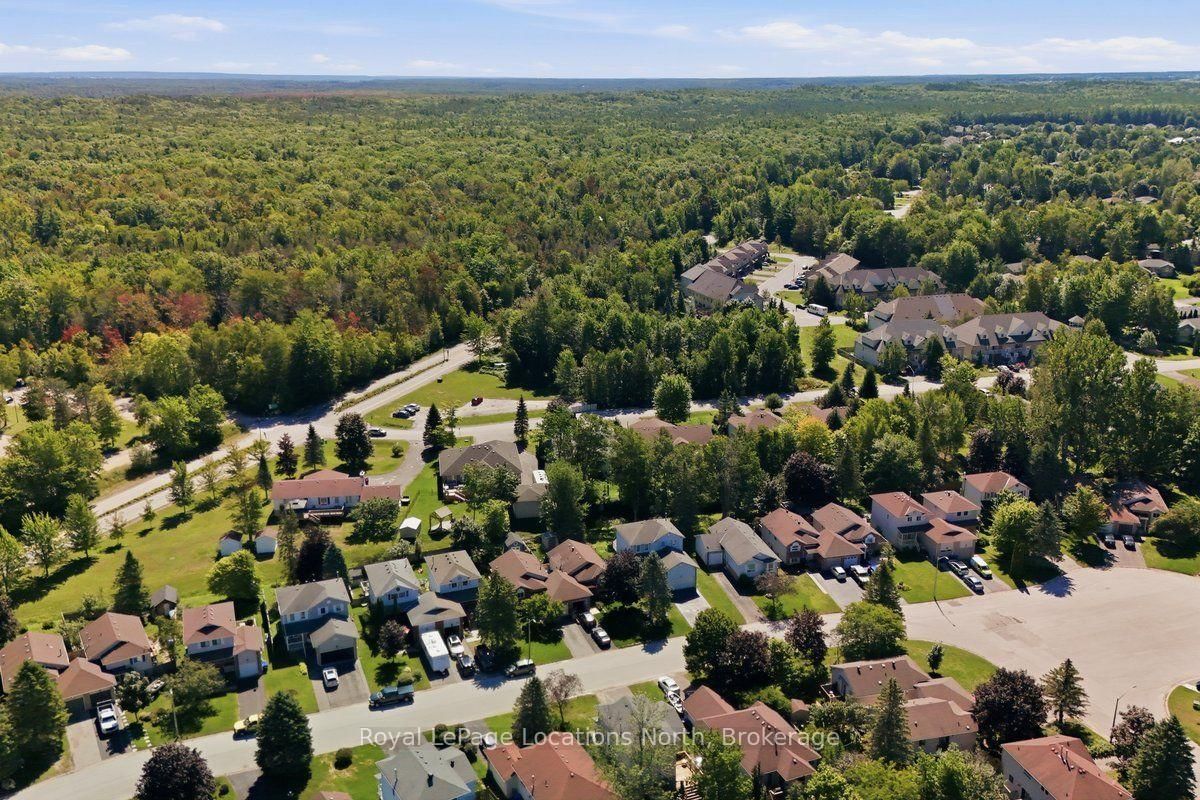 6 Royal Beech Drive • Wasaga Beach, ON photo 38