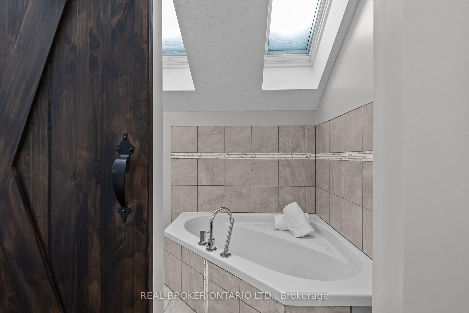 2043 Beman Point Lane • Severn, ON photo 18