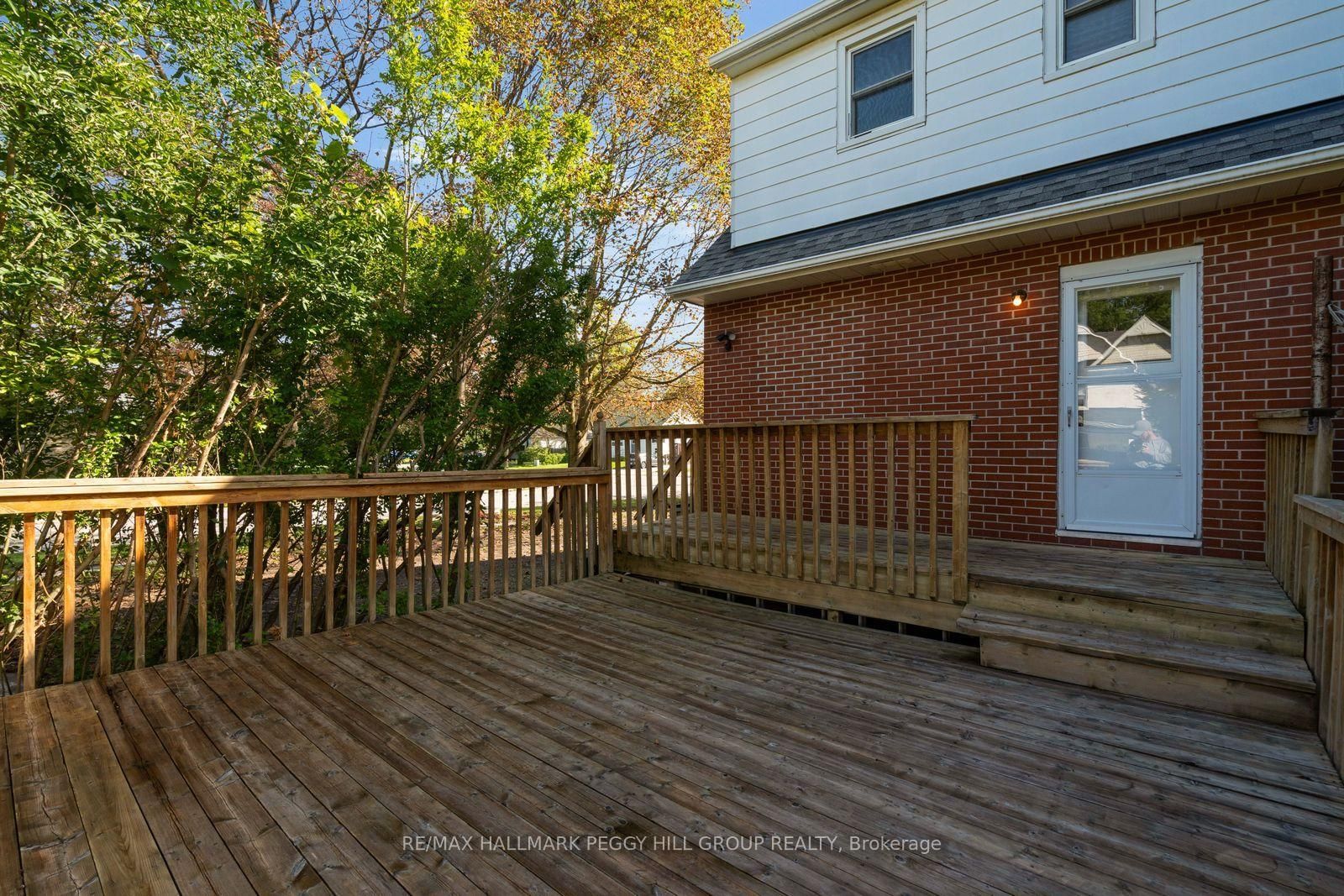 19 Alfred Street • Barrie, ON photo 18