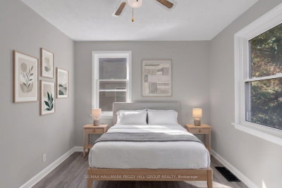 19 Alfred Street • Barrie, ON photo 6