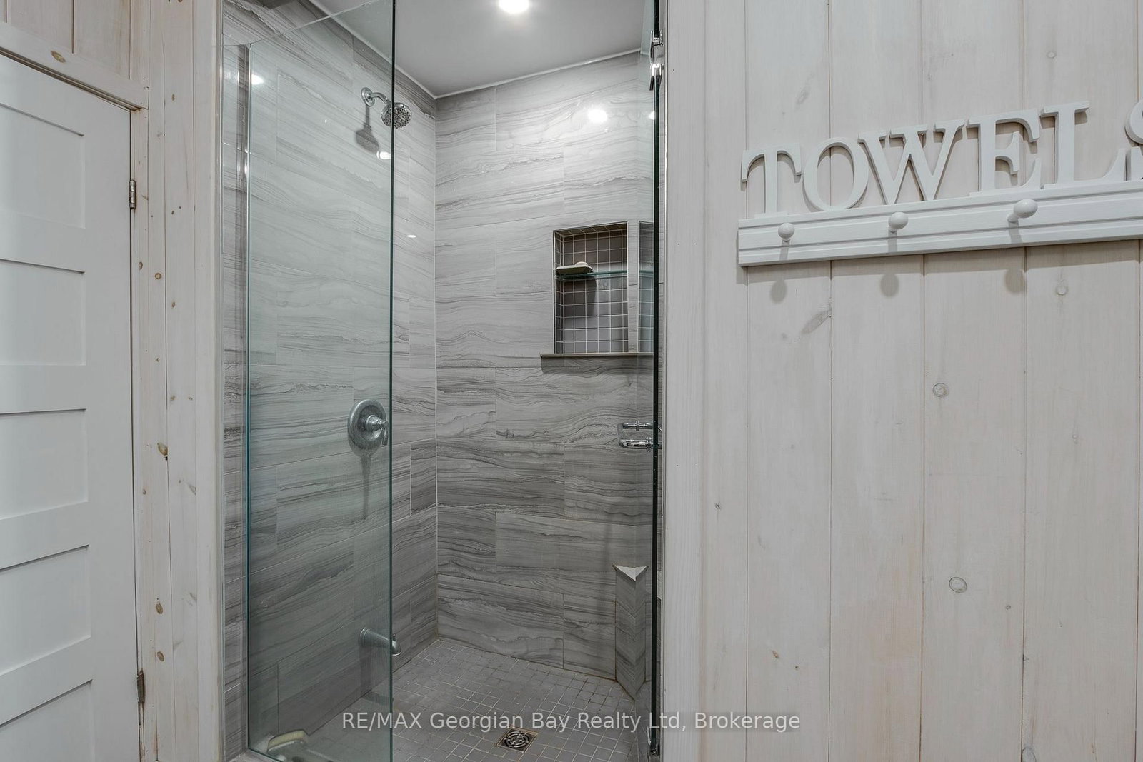 100 Nottawaga Drive • Tiny, ON photo 23