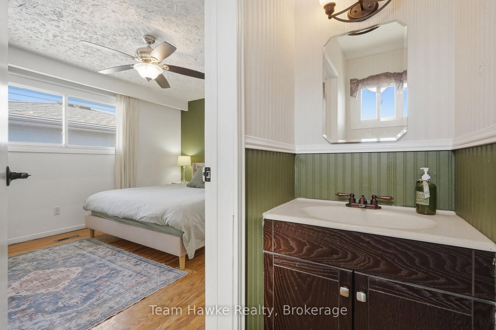 958 Montreal Street • Midland, ON photo 15