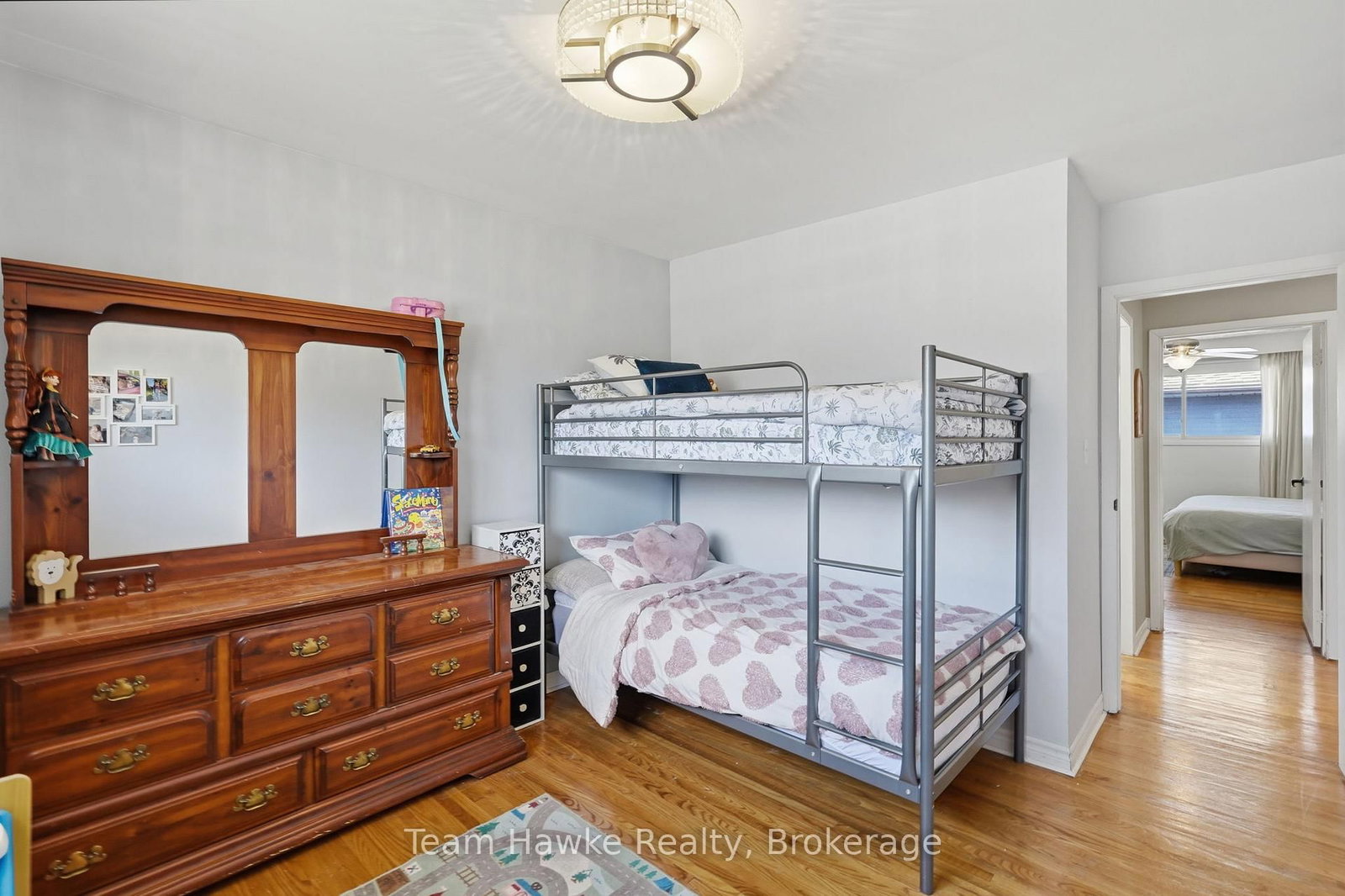 958 Montreal Street • Midland, ON photo 18