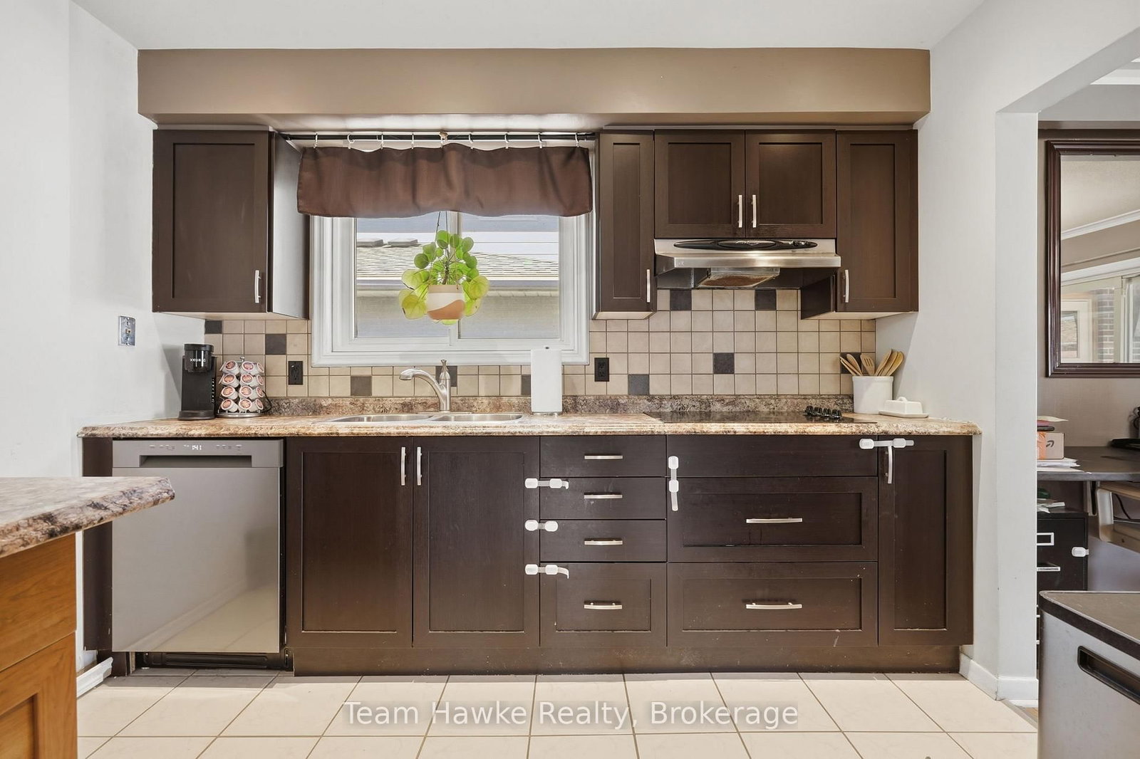 958 Montreal Street • Midland, ON photo 9