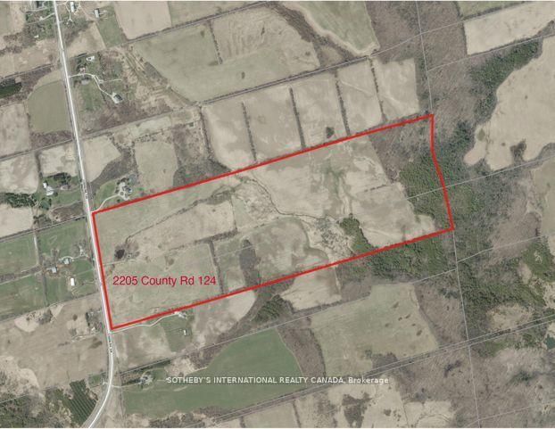 2205 County Road 124 • Clearview, ON photo 2