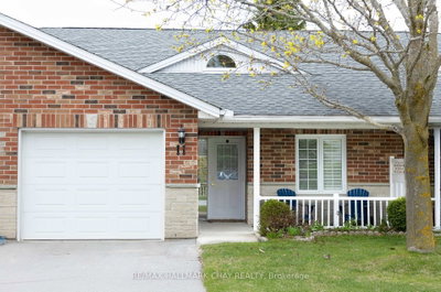 Townhouse for sale at 11-275 Huron Street, Clearview, Ontario, L0M 1S0 - Stayner - MLS: S13731818