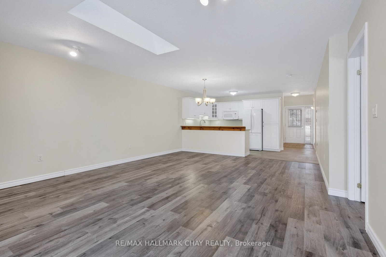 275 Huron Street • #11 • Clearview, ON photo 12