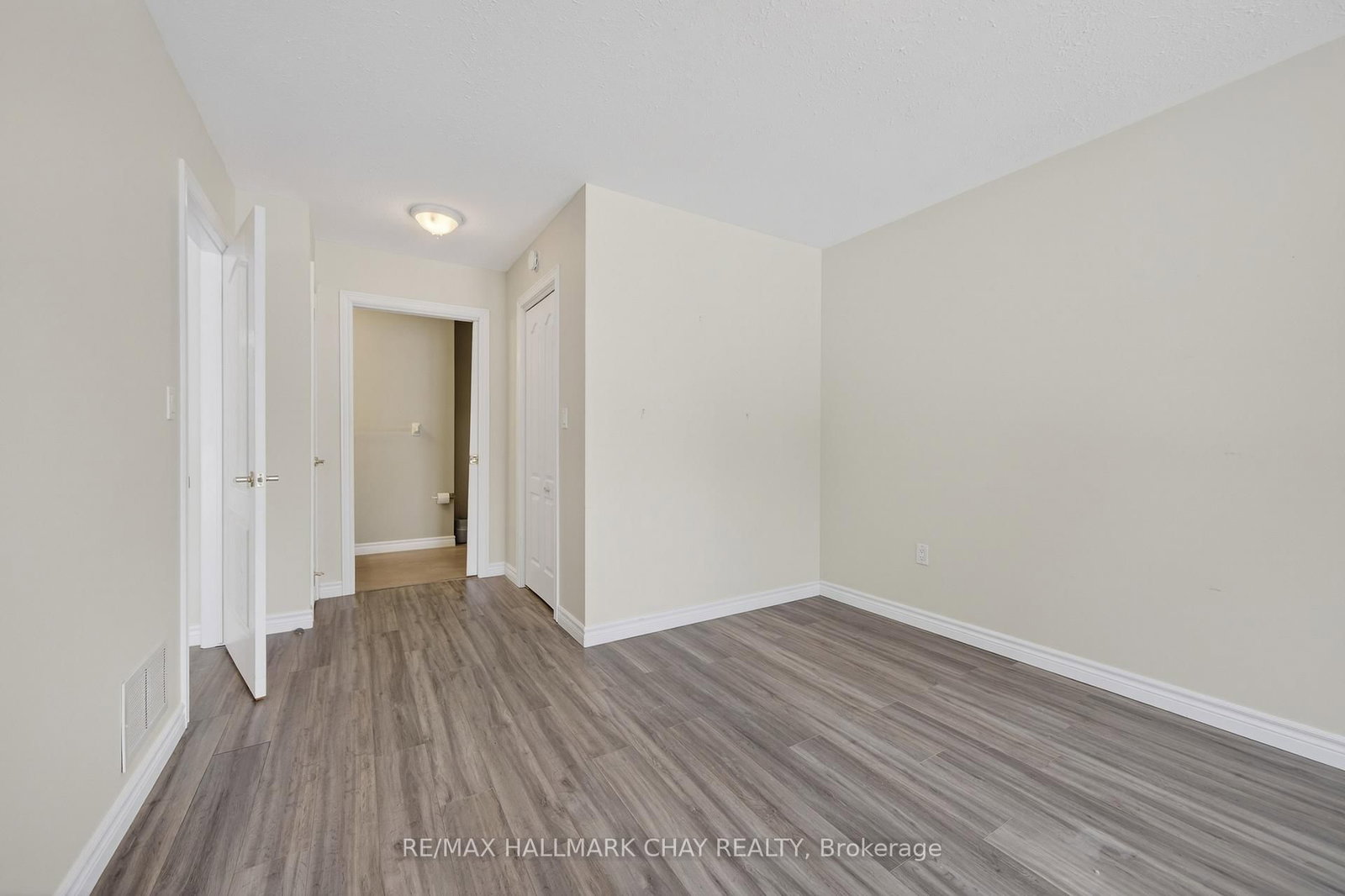 275 Huron Street • #11 • Clearview, ON photo 16