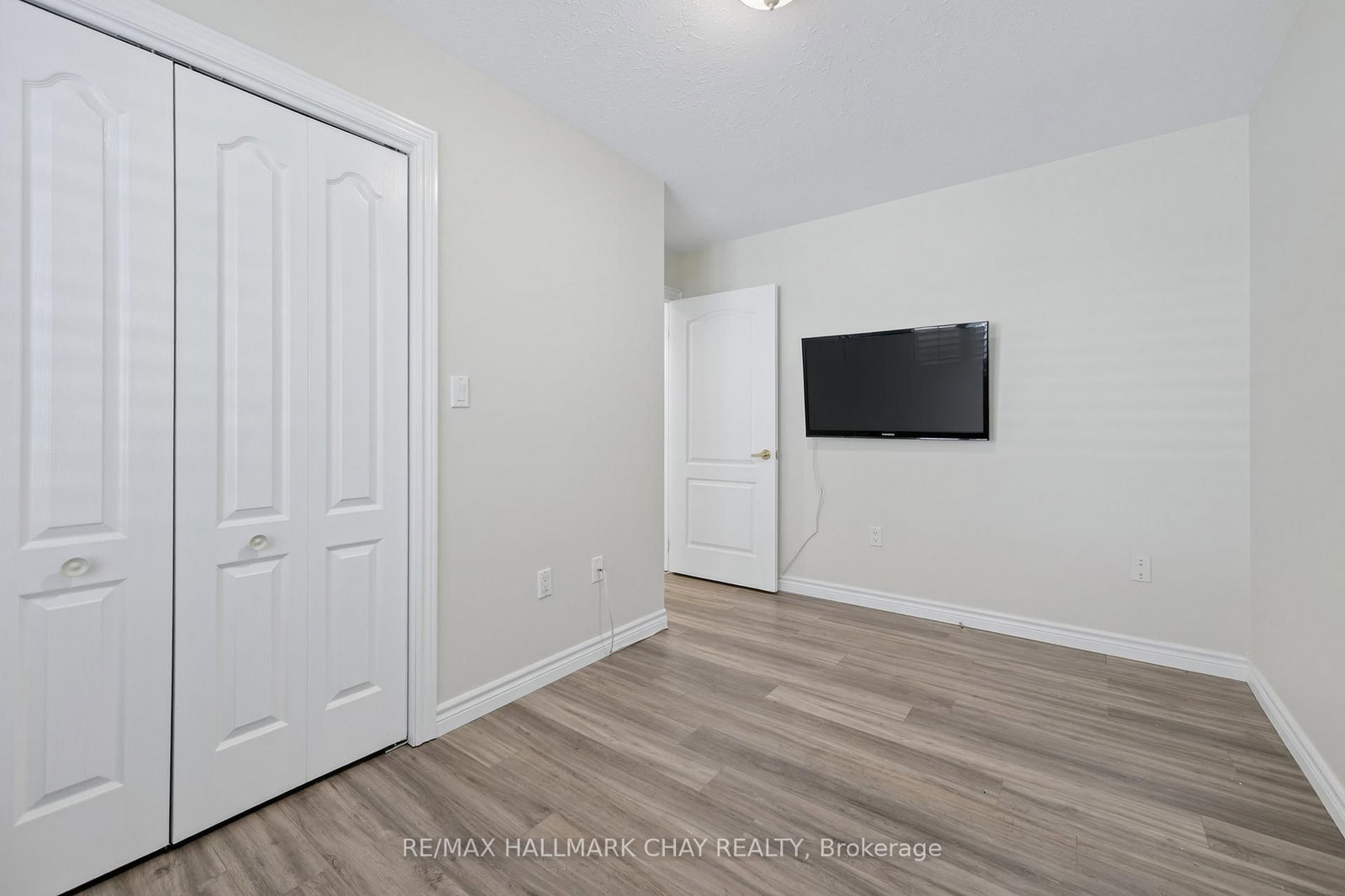 275 Huron Street • #11 • Clearview, ON photo 24