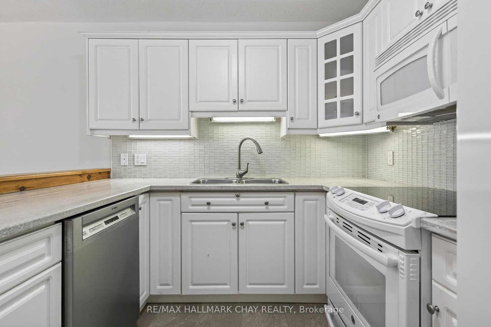 275 Huron Street • #11 • Clearview, ON photo 8