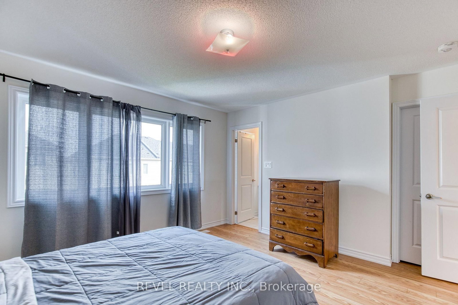 12 Hylton Drive • Barrie, ON photo 22