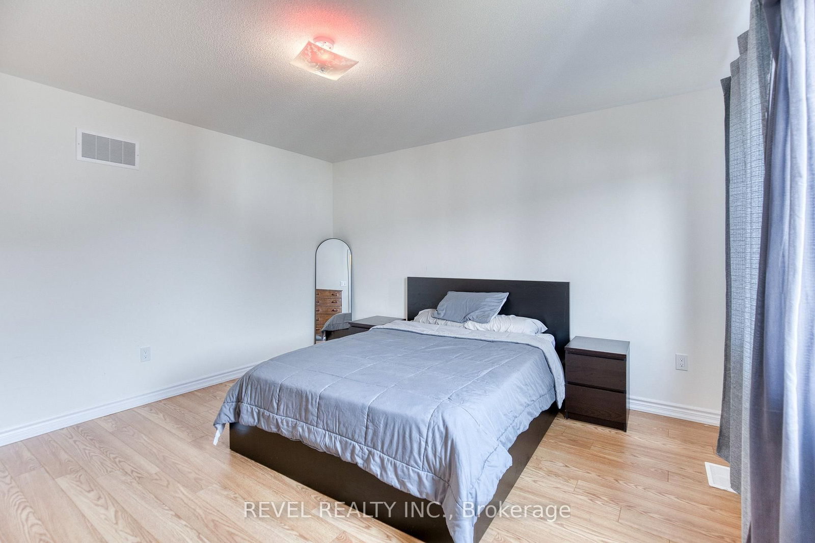 12 Hylton Drive • Barrie, ON photo 26