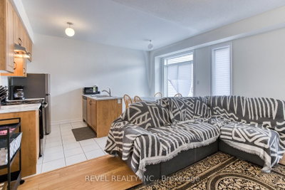 12 Hylton Drive • Barrie, ON photo 7