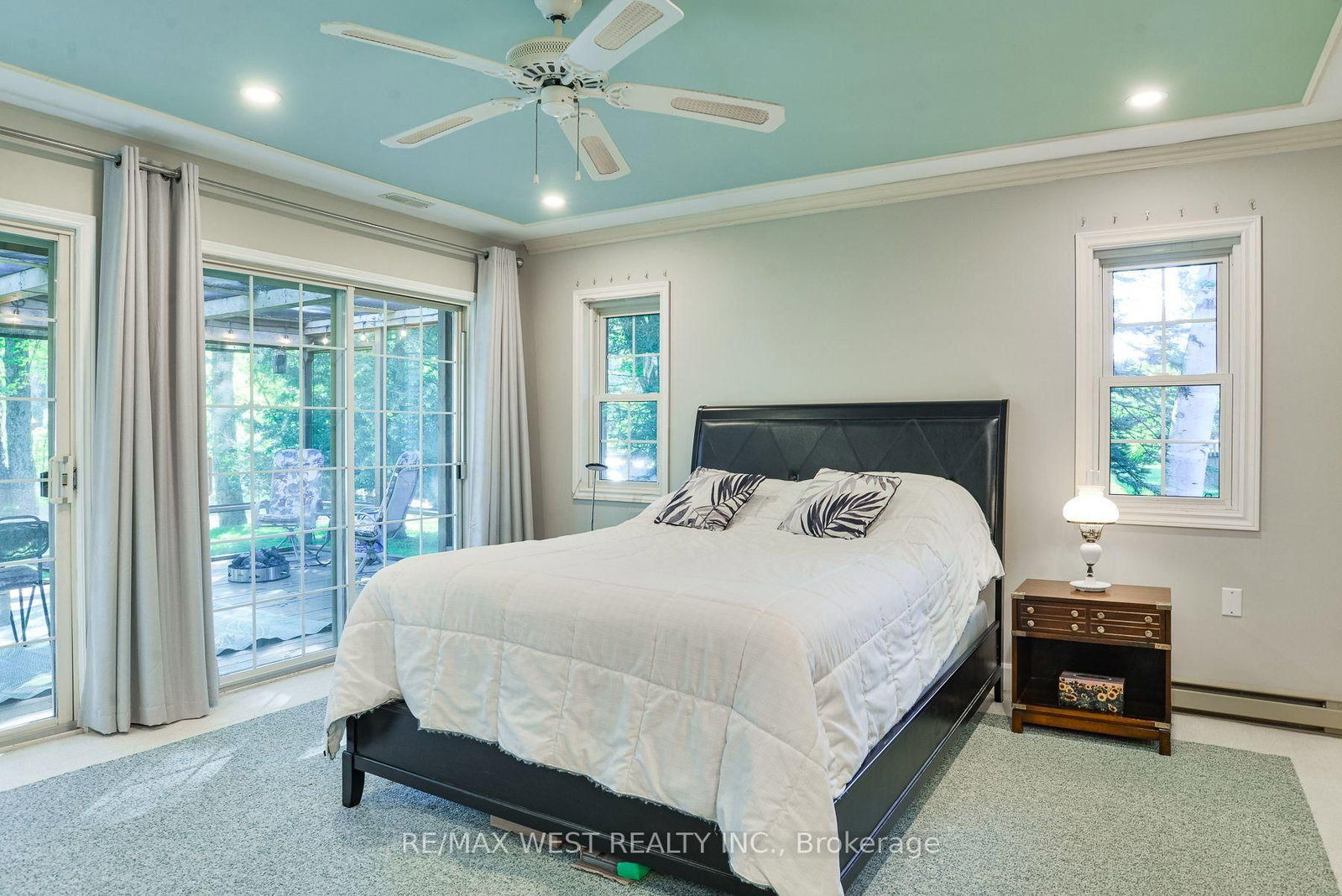 3587 Lauderdale Point Crescent • Severn, ON photo 9