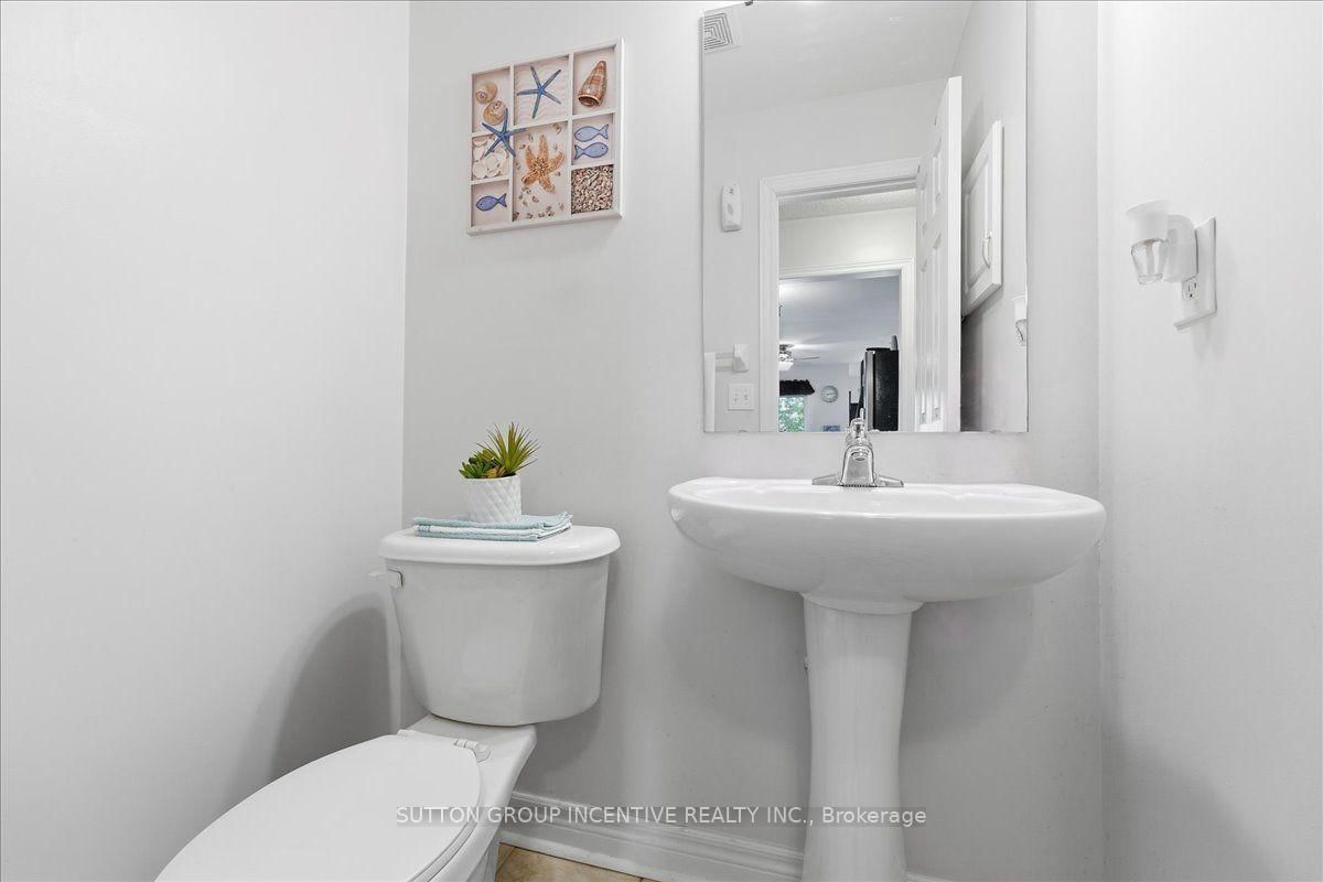 17 White Crescent • Barrie, ON photo 14
