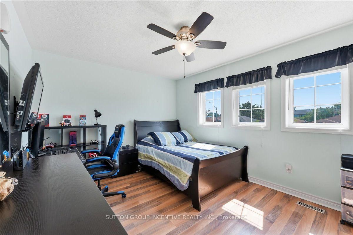 17 White Crescent • Barrie, ON photo 22