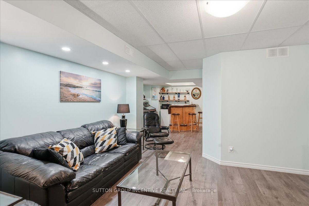 17 White Crescent • Barrie, ON photo 32