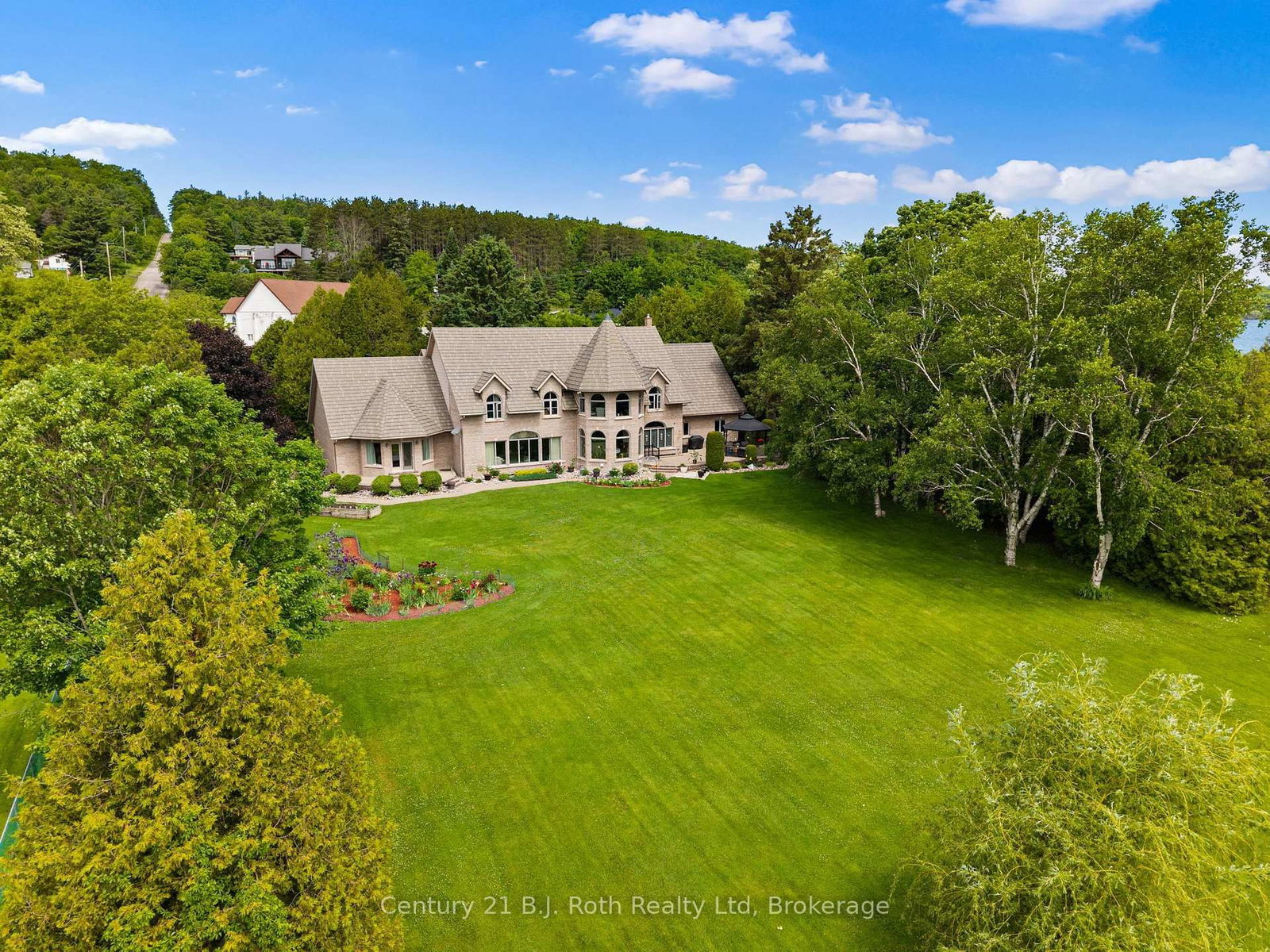 339 Champlain Road • Penetanguishene, ON photo 20