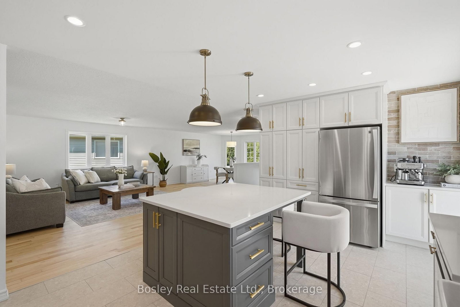 208 Lamont Court • Clearview, ON photo 12