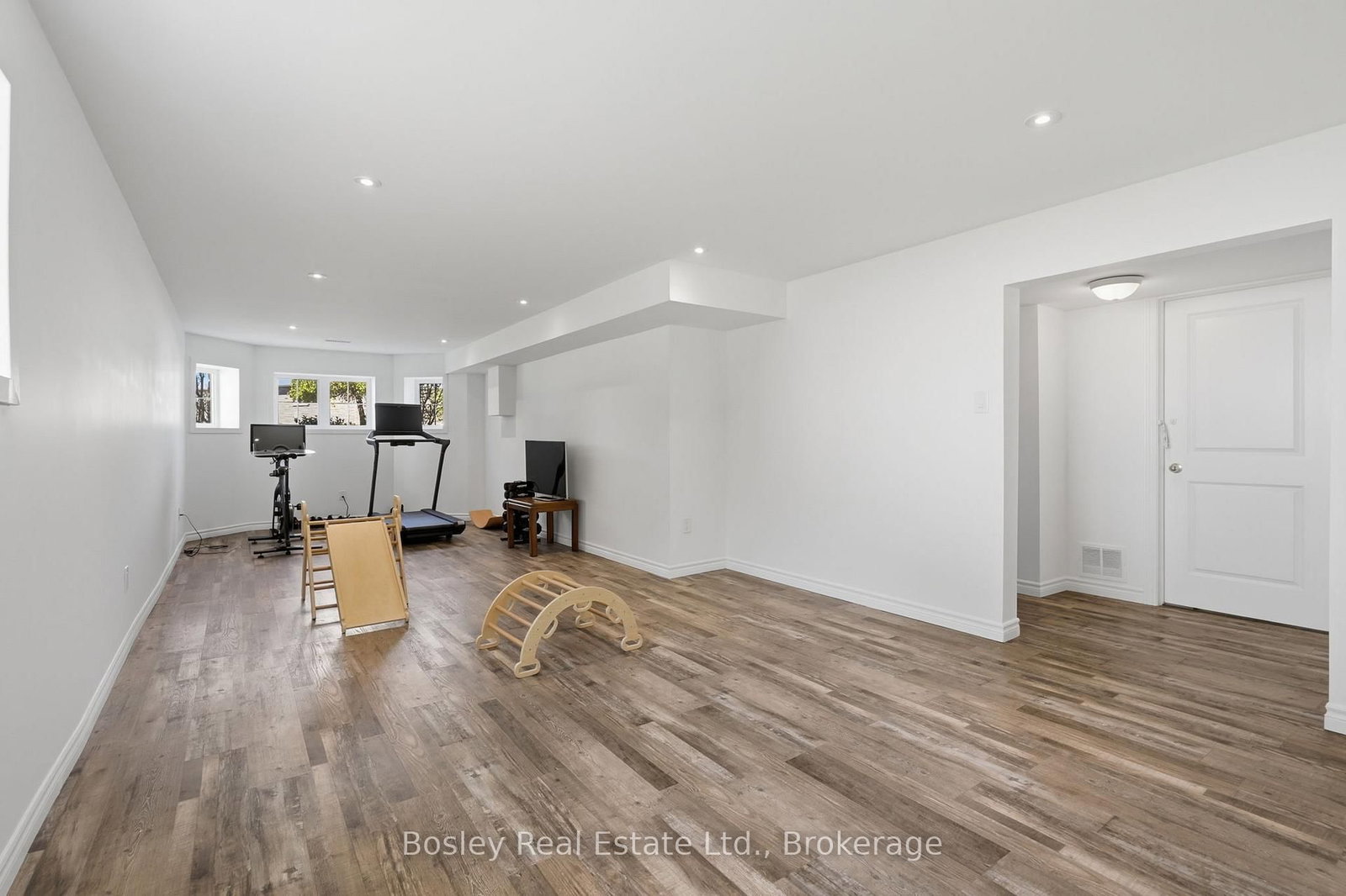208 Lamont Court • Clearview, ON photo 23