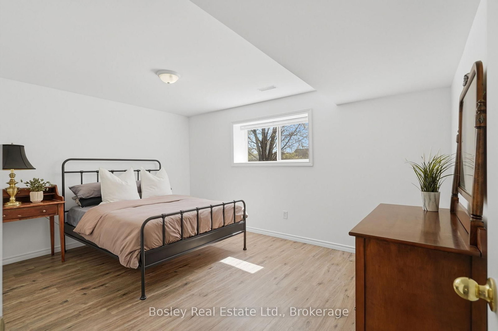 208 Lamont Court • Clearview, ON photo 26