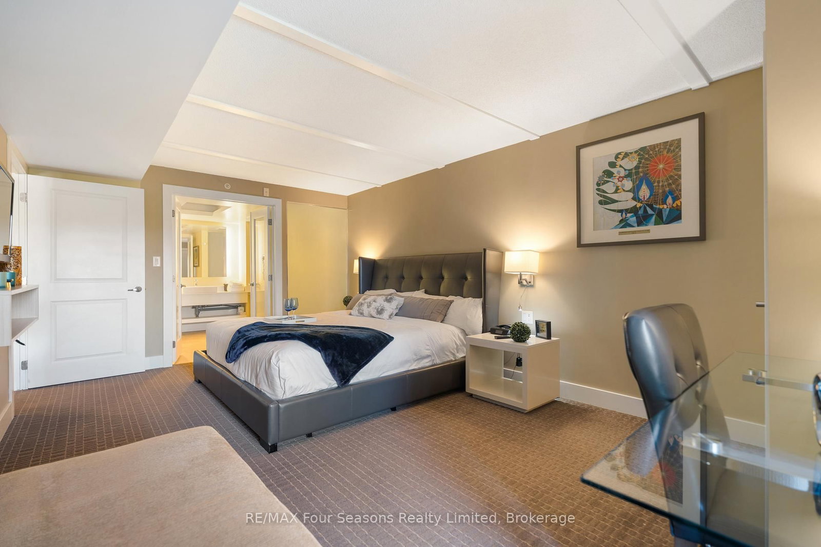 9 Harbour Street E • #6210/6212 • Collingwood, ON photo 8