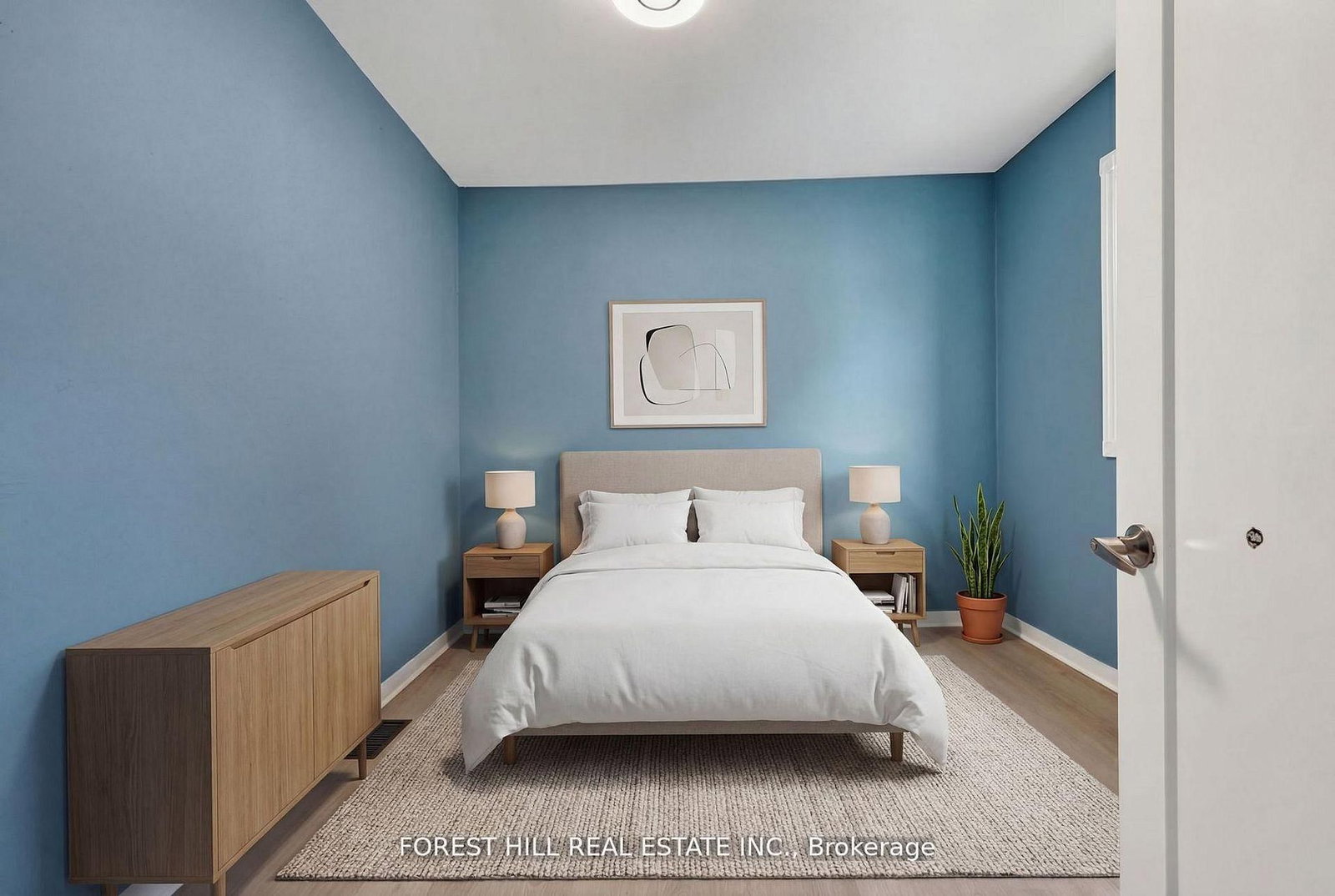 89 Toronto Street • Barrie, ON photo 11