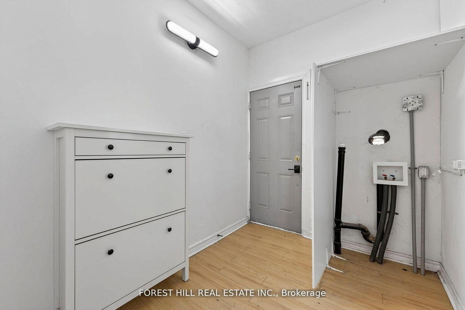89 Toronto Street • Barrie, ON photo 14